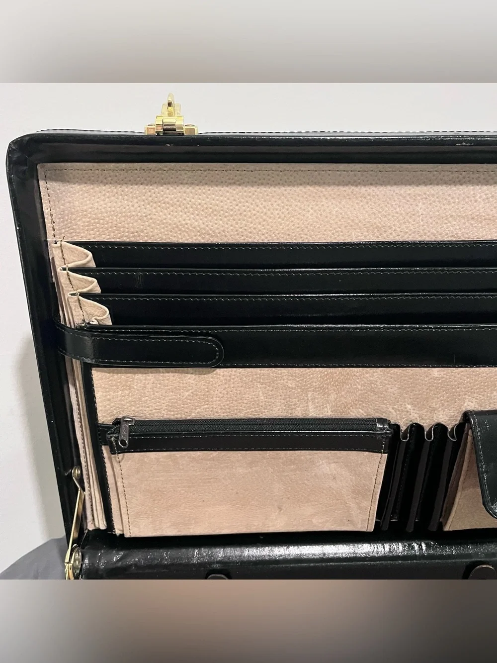 Monarch leather expandable